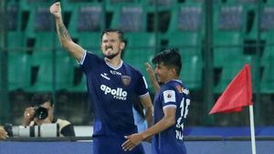 ISL 2019-20 : 4 கோல்.. அசத்தலாக ஜாம்ஷெட்பூர் அணியை வீழ்த்திய சென்னை.. பிளே-ஆஃப்பை நெருங்கியது!