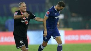 ISL 2019-20 : வலுவான நார்த் ஈஸ்ட்டை வீழ்த்த திட்டம் போடும் சென்னை அணி.. பரபர மோதலுக்கு தயார்!
