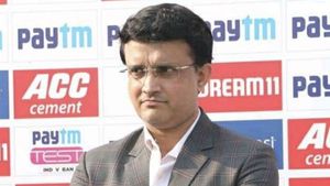 பிசிசிஐ தலைவர் சவுரவ் கங்குலி இங்கிலாந்து பயணம்... 4 நாடுகள் தொடர் குறித்து ஆலோசனை