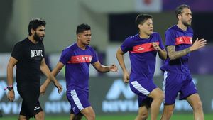 ISL 2019-20 : கடைசி இடம் யாருக்கு? பிளே-ஆஃப் வாய்ப்பை இழந்த இரு அணிகள் மோதல்!