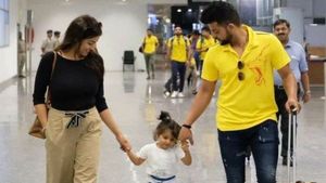 வீட்டின் குட்டி 'தல'யை வரவேற்ற சுரேஷ் ரெய்னா... வாழ்த்துக் கூறிய சிஎஸ்கே