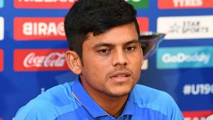 தோனியோட வீடியோக்கள பார்த்து கேப்டன்ஷிப் பத்தி தெரிஞ்சுக்கிட்டேன்... பிரியம் கர்க்