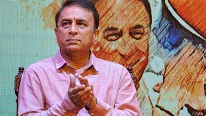 ஐபிஎல் மூலமா பலனடையாதவங்க பொறாமையில விமர்சனம் செய்யறாங்க... சுனில் கவாஸ்கர்