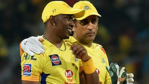 தோனி எடுத்த ஷாக்கிங் முடிவு.. பிராவோவை திடீரென்று தூக்கிய சிஎஸ்கே.. என்ன நடந்தது? இதுதான் காரணம்!