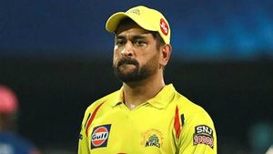 யோவ்.. அவர்கிட்ட என்ன பார்த்த? தோனியை சீண்டிய அந்த வார்த்தை.. கைவிட்ட சிஎஸ்கே.. என்ன நடந்தது?