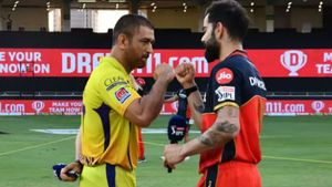 ஆர்சிபி -சிஎஸ்கே மோதல்... ஹாட்-ட்ரிக் வெற்றியை அடைஞ்சே தீருவோம்.. ஆர்சிபி பிடிவாதம்