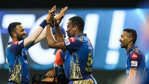 DC vs MI : பாண்டியா இல்லையா? மும்பை இந்தியன்ஸ் அணியில் பரபர மாற்றம்.. இதுதான் காரணம்!