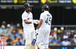 என்ன இது? இதற்கு மன்னிப்பே இல்லை.. சீனியர் வீரர் மாதிரியா நடந்துக்குறீங்க.. வசமாக சிக்கிய ரோஹித்!