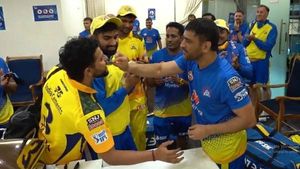 தோனிக்கு சிஎஸ்கே அணி கொடுத்த ஷாக்கிங் சர்ப்ரைஸ்.. நட்புக்காக தோனி செய்த விஷயம்.. வைரலாகும் வீடியோ