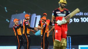 வந்துட்டேன்னு சொல்லு... திரும்ப வந்துட்டேன்னு சொல்லு... அதிரடி காட்டும் எஸ்ஆர்எச் பௌலர்