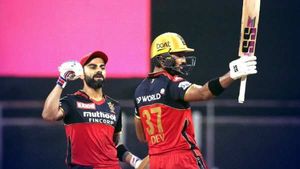 இன்னா அடி... விராட் -படிக்கல் அதிரடி... சிக்ஸ், பவுண்டரியால் அதிர்ந்த மைதானம்... சிறப்பான வெற்றி!