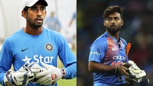 கீப்பர் இடத்தை இறுக்கிப் பிடித்துக்கொண்ட பண்ட்.. புலம்பும் சாஹா.. இங்கிலாந்து தொடர் குறித்து ஆதங்கம்