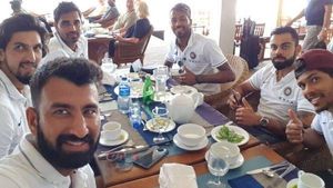 இந்திய வீரர்கள் ரசித்து ருசிக்கும் இங்கிலாந்து உணவுகள்.. அஷ்வின் 
