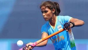 ‘ஒலிம்பிக்கிலும் சாதியா?’. மகளிர் ஹாக்கி அணி தோல்வி.. வீராங்கனையின் குடும்பத்தினர் மீது சாதி வன்மம்!