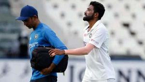 “திடீர் காயம்” 2வது டெஸ்டில் இருந்து பாதியில் விலகும் நட்சத்திர பவுலர்.. இந்தியாவுக்கு பின்னடைவு!