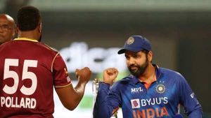 3 பந்துக்கு 3 சிக்சர் தேவை.. 11 பேரும் காட்டு மிராண்டிகள்..! இறுதியில் நடந்தது என்ன? பரபர நொடிகள்