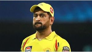 தோனிக்கு சட்ட தலைவலியா??.. விளம்பரத்தால் வந்த சிக்கல்.. வழக்குப்பதிவு செய்து நடவடிக்கை!!