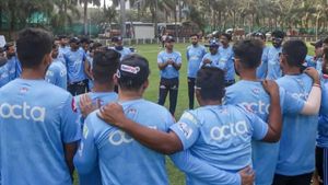 டெல்லி கேப்பிடல்ஸ் வீரருக்கு கொரோனா.. அதிரடி வீரருக்கு உறுதியானது.. ஒட்டுமொத்த அணியும் குவாரண்டைன்!