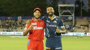 தமிழக சிங்கம் அறிமுகம்.. வாய்ப்பளித்த ஹர்திக் பாண்ட்யா.. குஜராத் vs பஞ்சாப் போட்டியில் சுவாரஸ்யம்!!