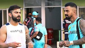 டாஸின் போதே மழை.. ஆர்சிபி vs லக்னோ போட்டி தடையின்றி நடக்குமா..கொல்கத்தா வானிலை அறிக்கை கூறுவது என்ன