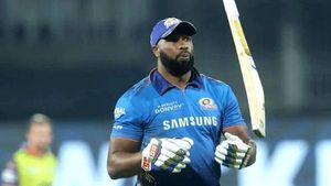 கெயீரன் பொல்லார்ட் நீக்கம்? அதுவும் யாருக்காக தெரியுமா.. மும்பை இந்தியன்ஸ் அதிரடி முடிவு!!