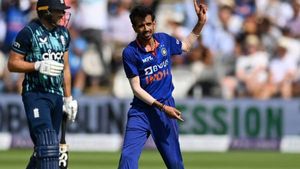 39 ஆண்டு கால சாதனை தகர்ப்பு... 2வது ODI-ல் யுவேந்திர சாஹல் படைத்த சரித்திரம்.. ரசிகர்கள் வியப்பு!