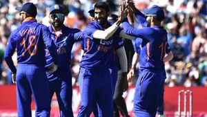 இங்கிலாந்துக்கு பதிலடி தந்த இந்தியா.. கேப்டனாக ரோகித் புதிய சாதனை.. தொடர்ந்து 4 தொடரில் வெற்றிகொடி
