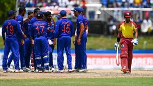 தரமான கம்பேக் தந்த ஆவேஷ் கான்.. 4வது டி20ல் மோசமாக அவுட்டான வெஸ்ட் இண்டீஸ்.. இந்திய அணி அபார வெற்றி!