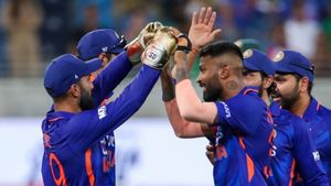 ஆசிய கோப்பையில் கலக்கிய 4 இந்திய வீரர்கள்.. இந்திய வீரர்களின் ரிப்போர்ட் கார்ட் இதோ
