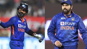 தினேஷ் கார்த்திக் மீது மனரீதியான தாக்குதல்..அணியை விட்டு துரத்த முயற்சியா? நேற்று நடந்த தவறு