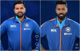 இந்திய அணிக்கு புதிய ஜெர்சி.. தோனி காலத்து ஸ்டைலில் ரெடி.. இணையத்தை கலக்கும் புகைப்படம்