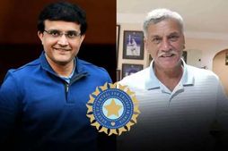 பிசிசிஐ-க்கு இனி புதிய தலைவர்??.. தேர்தலில் பின் வாங்கும் சவுரவ் கங்குலி.. ரோஜர் பின்னிக்கு வாய்ப்பு
