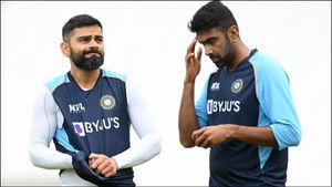 அறிவுரை வழங்கிய கோலி..கேட்காமல் செயல்பட்ட அஸ்வின்.. திக்..திக்..நிமிடத்தில் நடந்தது என்ன?