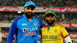 தென்னாப்பிரிக்காவுடன் தொடரை வென்றதே இல்லை.. வரலாற்றை மாற்றுவோம்.. டாஸில் ரோகித் சவால்