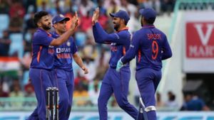 தமிழக வீரருக்கு ஜாக்பாட்??.. 2வது ஒருநாள் போட்டிக்கான இந்திய ப்ளேயிங் 11.. தவான் அதிரடி முடிவு!