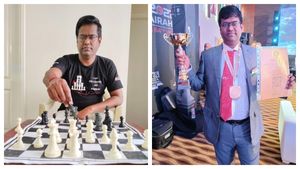 உலகில் யாரும் செய்திராத முயற்சி.. செஸ் கம்போசிஷன் தொடர்.. உலகக்கோப்பையை வென்றார் தமிழக வீரர்!
