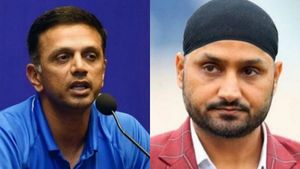 “டிராவிட்டை நீக்கனும், இல்லைனா அத செய்யனும்”.. இந்திய அணியின் டி20 எதிர்காலம் என்ன?ஹர்பஜன் அறிவுரை!
