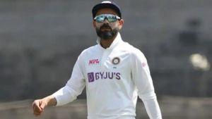 விராட் கோலி செயலால் ரசிகர்கள் அதிருப்தி.. இக்கட்டான சூழலிலா இப்படி செய்வது.. 2வது டெஸ்டில் பின்னடைவு