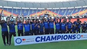 14 ஆண்டுகள் காத்திருப்பு.. சாதித்து காட்டிய உனாத்கட்.. விஜய் ஹசாரே தொடரை வென்ற செளராஷ்டிரா!