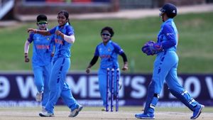 U-19 மகளிர் உலக கோப்பை- 59 ரன்களில் சுருண்ட இலங்கை.. இந்திய அணி அபார வெற்றி