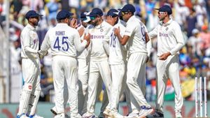 உலக டெஸ்ட் சாம்பியன்ஷிப் - இறுதி போட்டியில் ஒரு காலடி வைத்த இந்தியா.. ஆஸி.க்கு இப்போது ஆபத்து