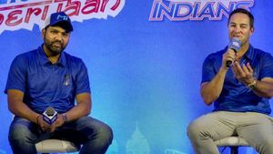 ரோகித் சர்மா இன்று விளையாடுவாரா? உடல் தகுதி எப்படி இருக்கு.. பயிற்சியாளர் பவுச்சர் விளக்கம்