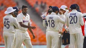 WTC Final: 3 கட்டங்களாக இங்கிலாந்து புறப்படும் இந்திய அணி வீரர்கள்.. சரியான முடிவை எடுத்த பிசிசிஐ!