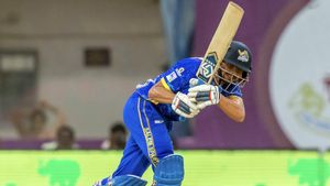 TNPL 2023 - கெளசிக் காந்தி படைத்த சாதனை.. ஹாட்ரிக் சிக்சர்.. முதல் வெற்றியை பதிவு செய்த சேலம்
