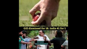 இந்த கேட்சிற்கு எப்படி அவுட் கொடுத்த? 3வது நடுவரை வெளுக்கும் ரசிகர்கள்.. 4வது நாளின் மிரட்டல் மீம்ஸ்
