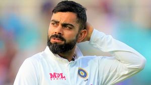 ரசிகர்களுக்கு விராட் கோலி மறைமுக மேசஜ்.. என்ன சொல்ல வராரு.. சேஸிங் முன் இதற்கு தேவையா?