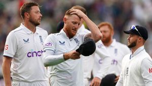 Ashes: டிக்ளேர் முடிவில் மீண்டும் தவறு? மொத்தமாக குவிந்த விமர்சனங்கள்.. பென் ஸ்டோக்ஸ் காட்டம்!