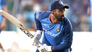 கேஎல் ராகுல் குறித்து உடல் தகுதி அப்டேட் என்ன? பாகிஸ்தானுக்கு எதிரான போட்டியில் விளையாடுவாரா?