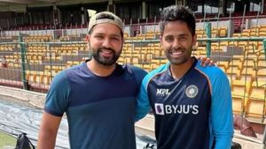 IND vs PAK - சூர்யகுமாரை முகுகில் குத்திய ரோகித்.. உலககோப்பையிலும் இடம் கிடையாது.. காரணம் என்ன?