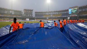 IND vs PAK: ஆஹா.. சிக்னல கொடுத்துட்டாங்க.. இன்னைக்கும் நடக்காதோ.. கொழும்புவில் கொட்டும் மழை!